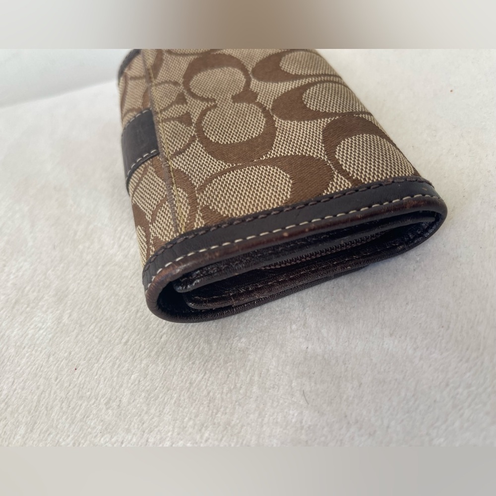 Coach Signature Small Wallet GUC - Picture 5 of 9